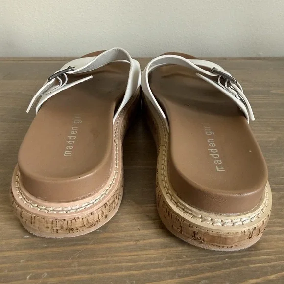 Madden Girl Womens‎ 8M White Favor Slip On Slides Sandals Comfort Shoes Summer - Picture 6 of 9